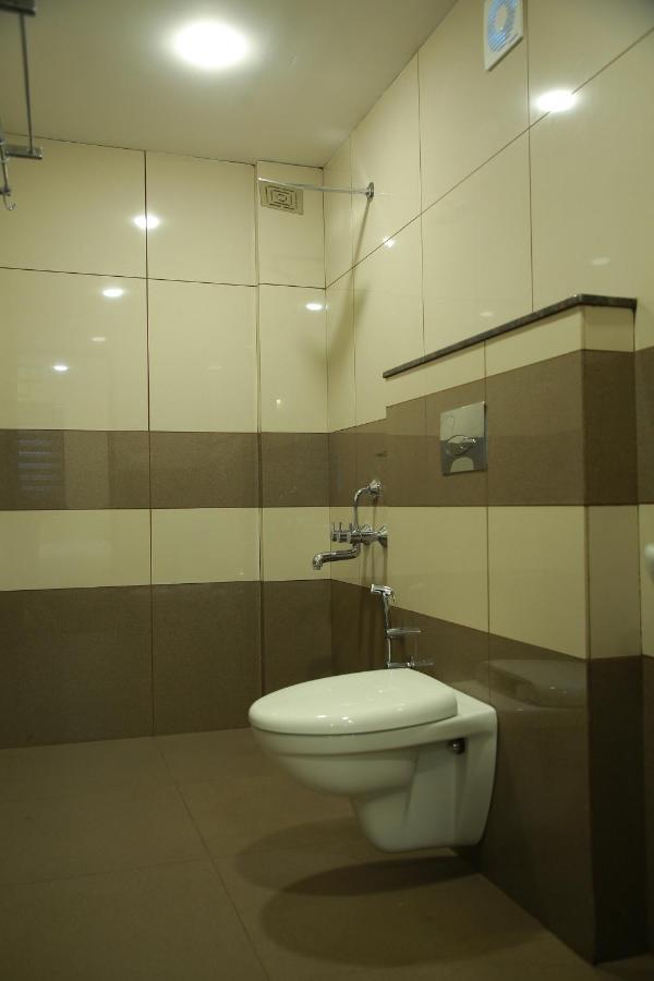 Kalathil Tourist Home Kunnamkulam Ngoại thất bức ảnh