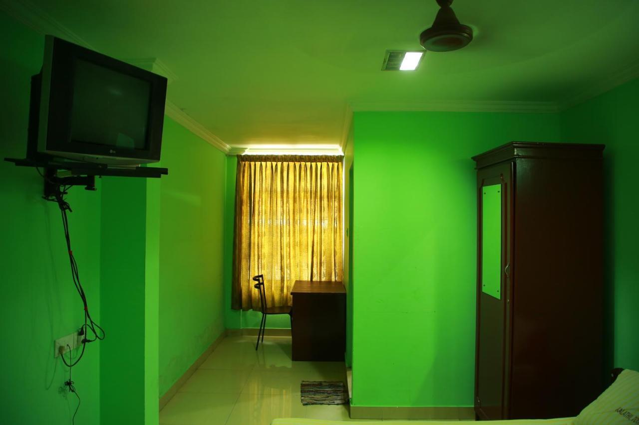 Kalathil Tourist Home Kunnamkulam Ngoại thất bức ảnh