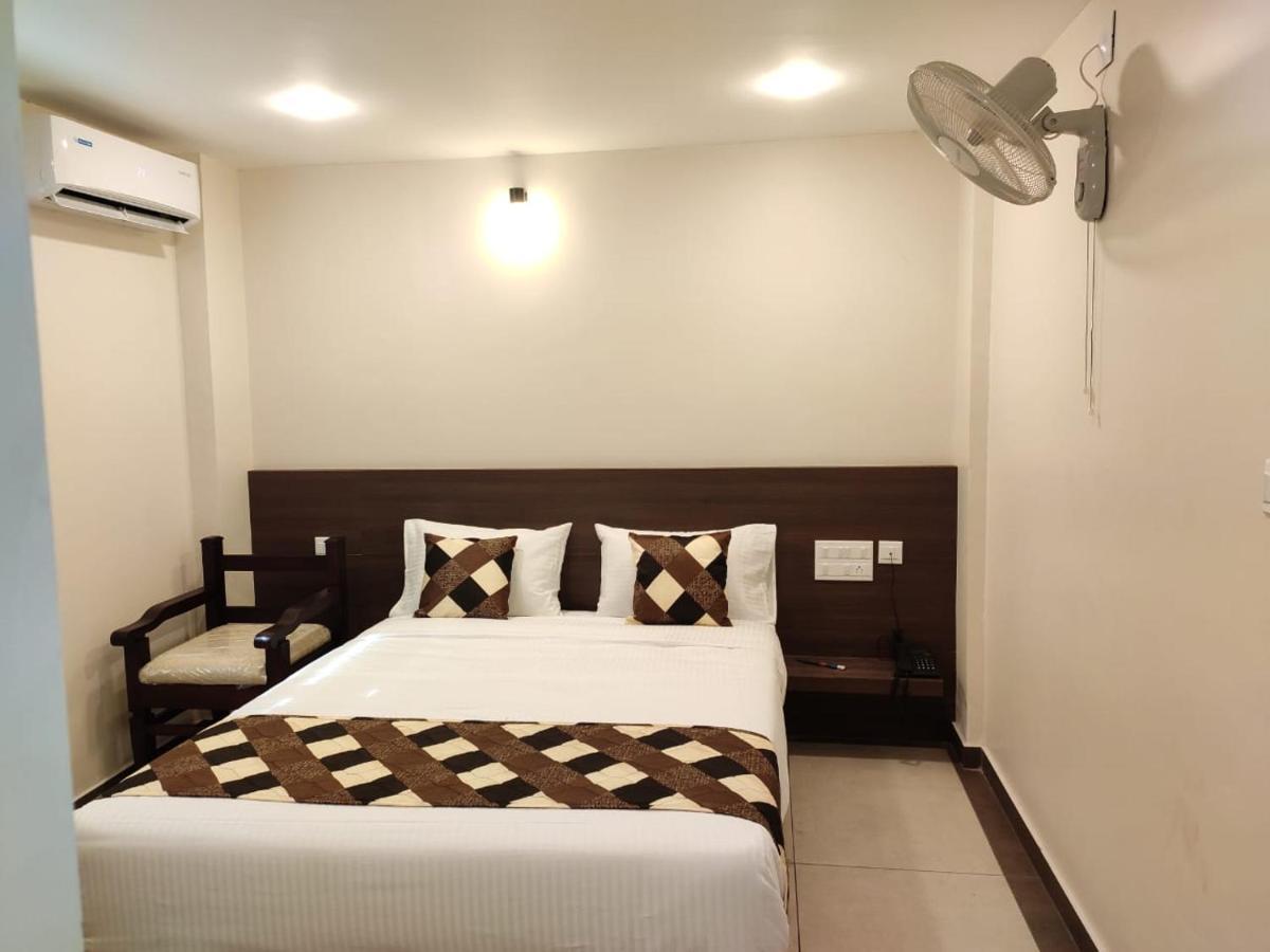 Kalathil Tourist Home Kunnamkulam Ngoại thất bức ảnh