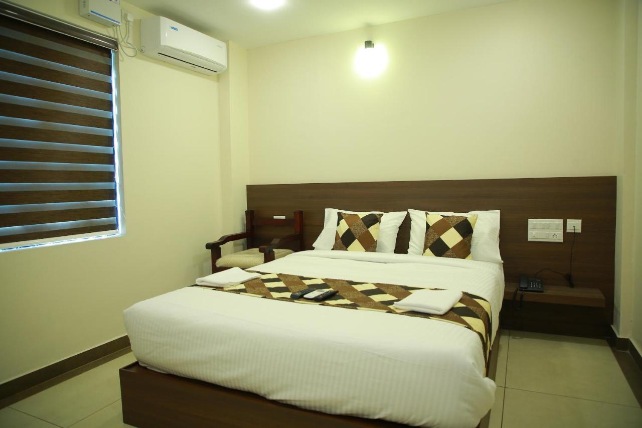 Kalathil Tourist Home Kunnamkulam Ngoại thất bức ảnh