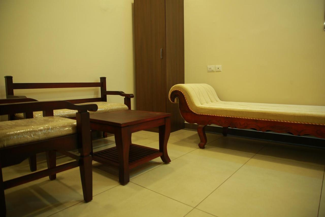Kalathil Tourist Home Kunnamkulam Ngoại thất bức ảnh