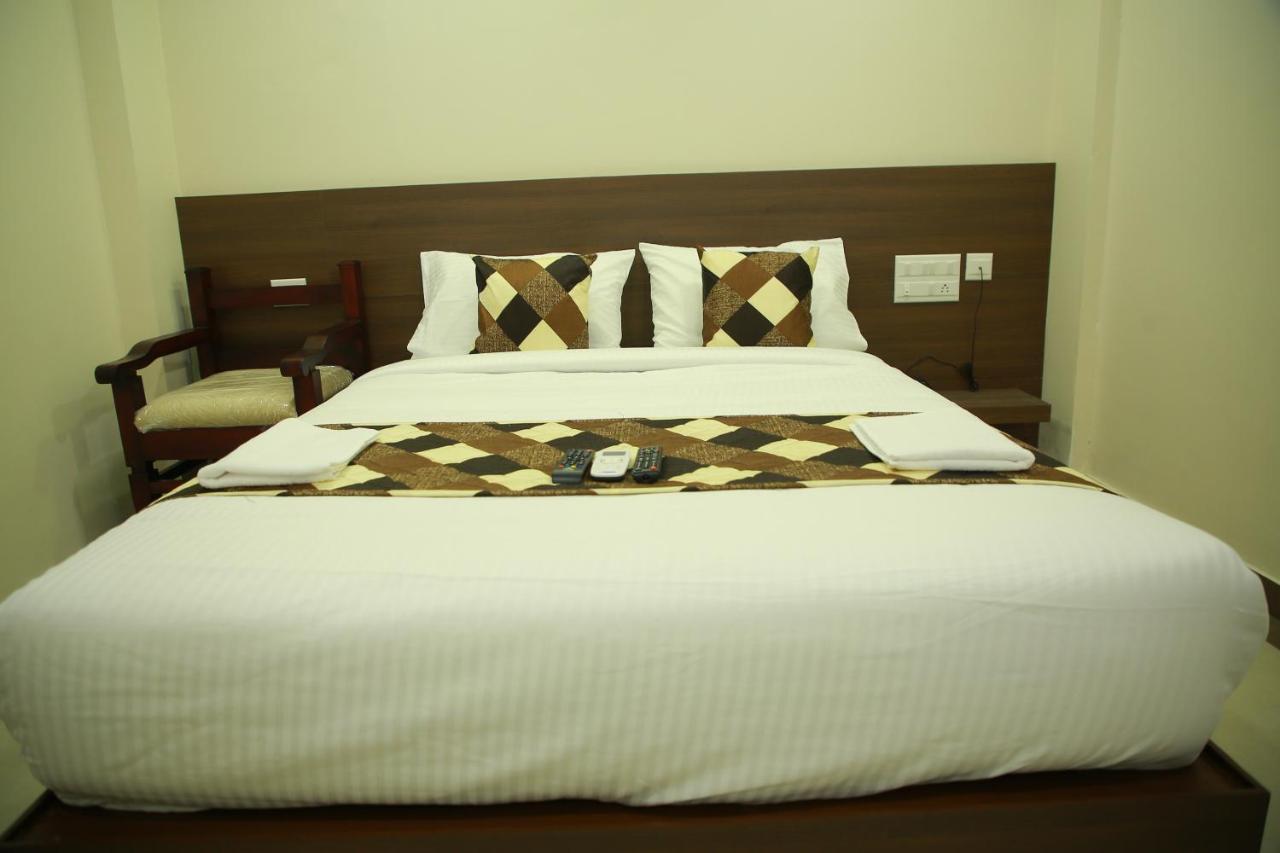 Kalathil Tourist Home Kunnamkulam Ngoại thất bức ảnh